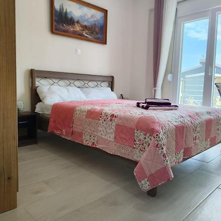 Lilli Deluxe Apartment Nikiti  Dış mekan fotoğraf