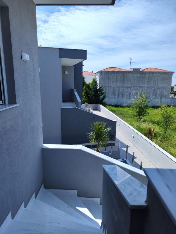 Lilli Deluxe Apartment Nikiti  Dış mekan fotoğraf